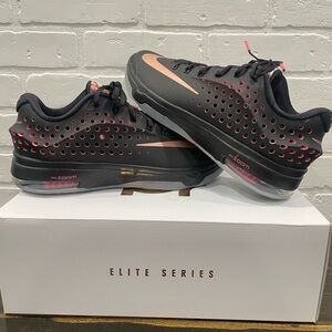 Brand new condition Nike Men's KD7 Elite in Black/Bronze/Charcoal USsz11